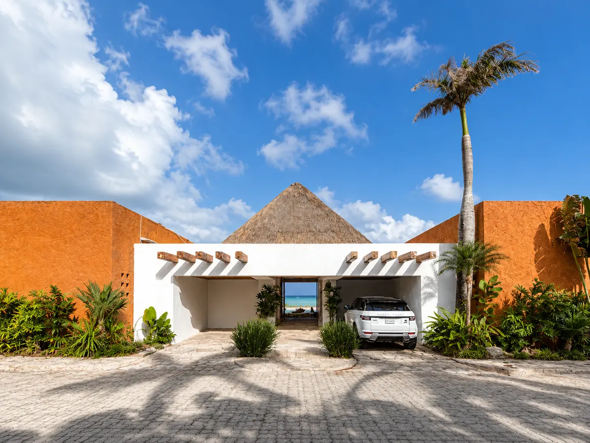 The entrance and carport at Casa Corazon